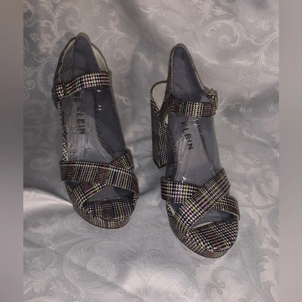 Anne Klein plaid platform shoes size 9M